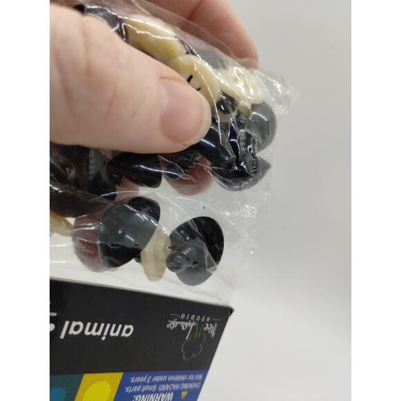 Tree House Studio Animal Noses 12pc 20mm - Picture 3 of 4